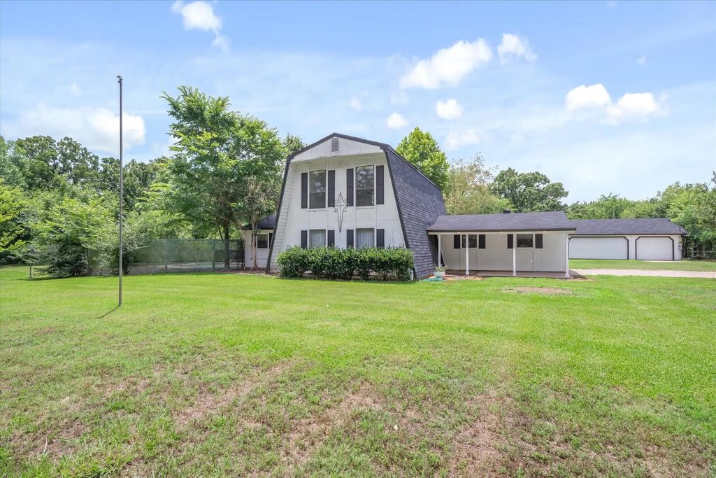 1003 Vz County Road 2128, Wills Point