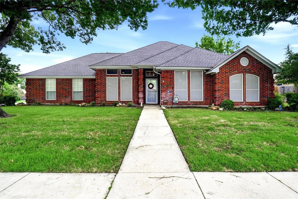 701 Western Trail, Keller