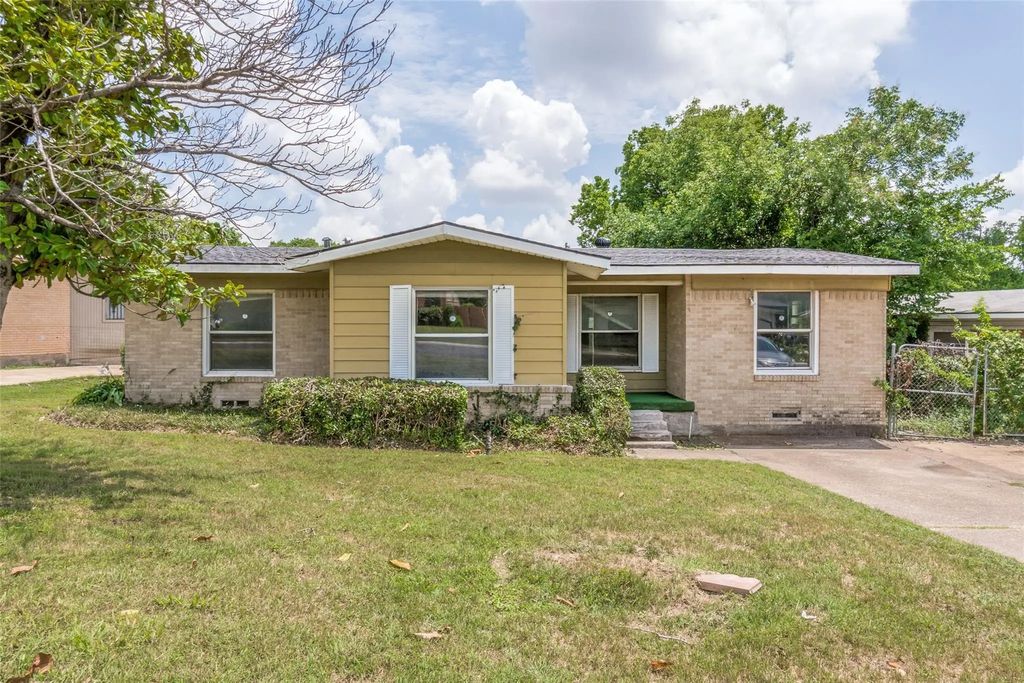 1112 E Ann Arbor Avenue, Dallas