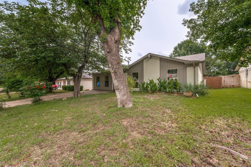 2014 Laurel Oaks Drive, Irving