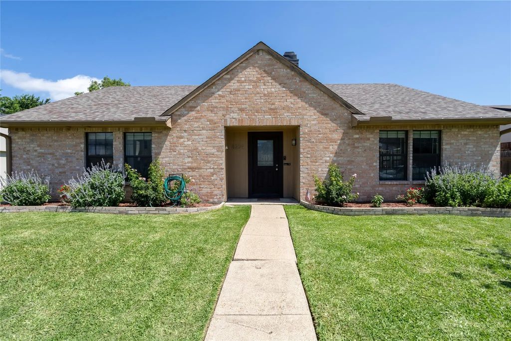 8209 Woodside Road, Rowlett