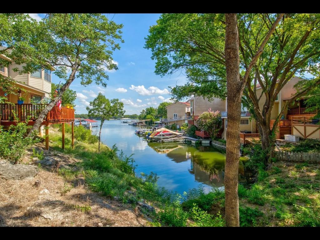 7904 Club Court, Fort Worth