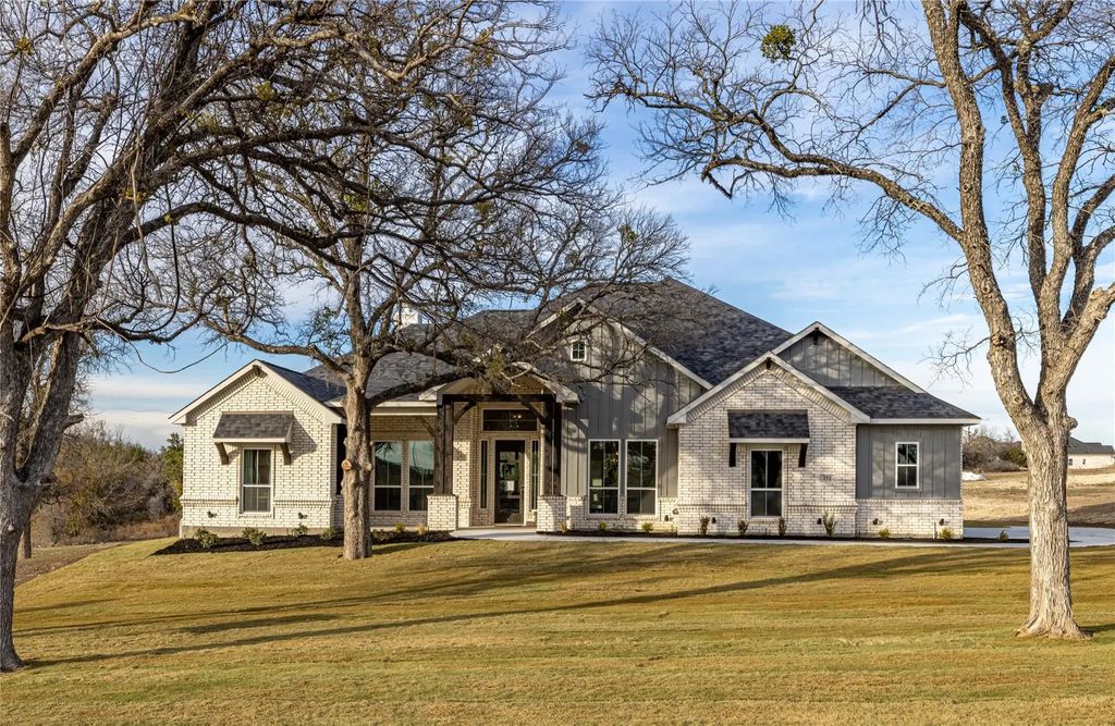 252 Oak Meadow Lane, Weatherford