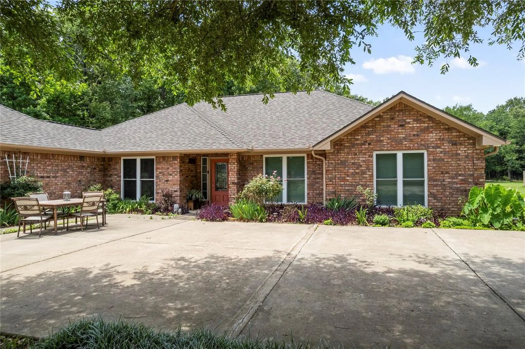 20 County Road 2938 S, Pittsburg