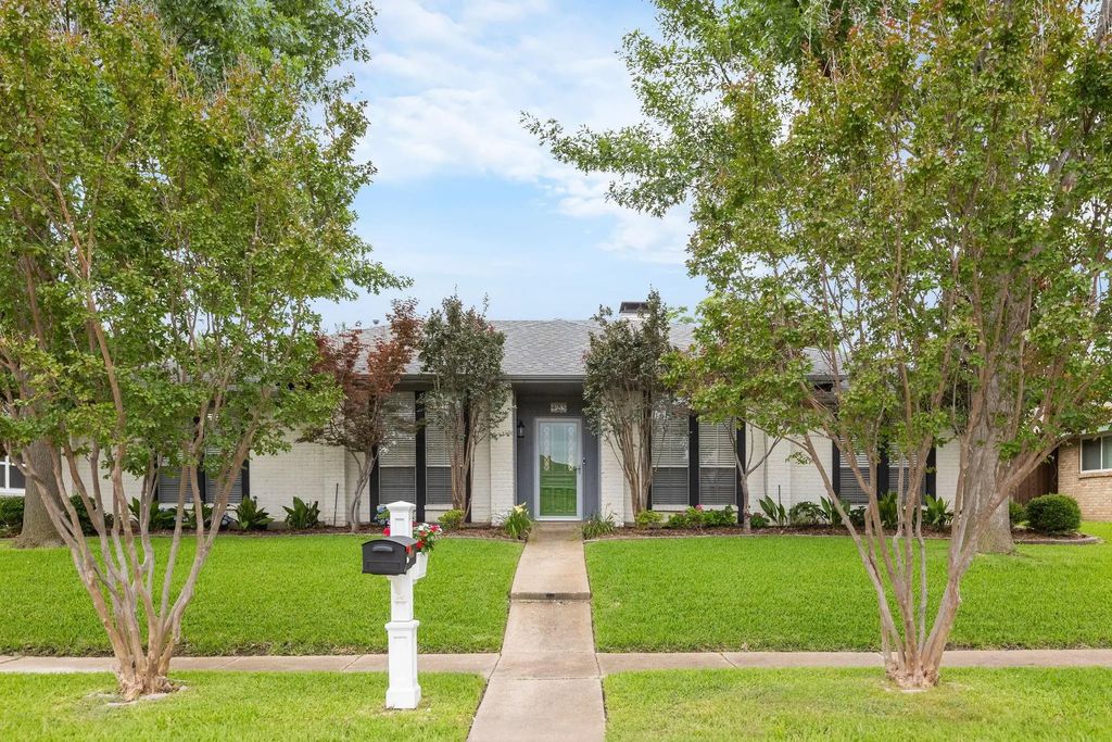 425 Provincetown Lane, Richardson