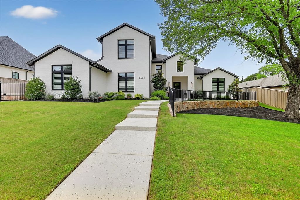 2602 Pointe Court, Colleyville