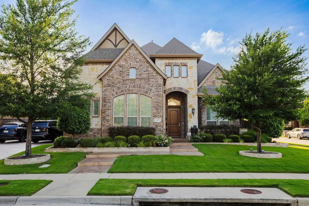 4653 Bronco Boulevard, Carrollton