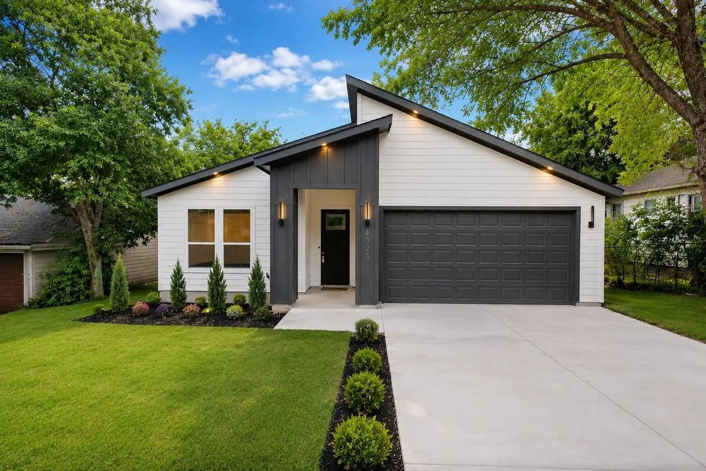 4523 S Ewing Avenue, Dallas