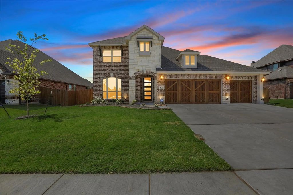 508 Bush Avenue, Waxahachie
