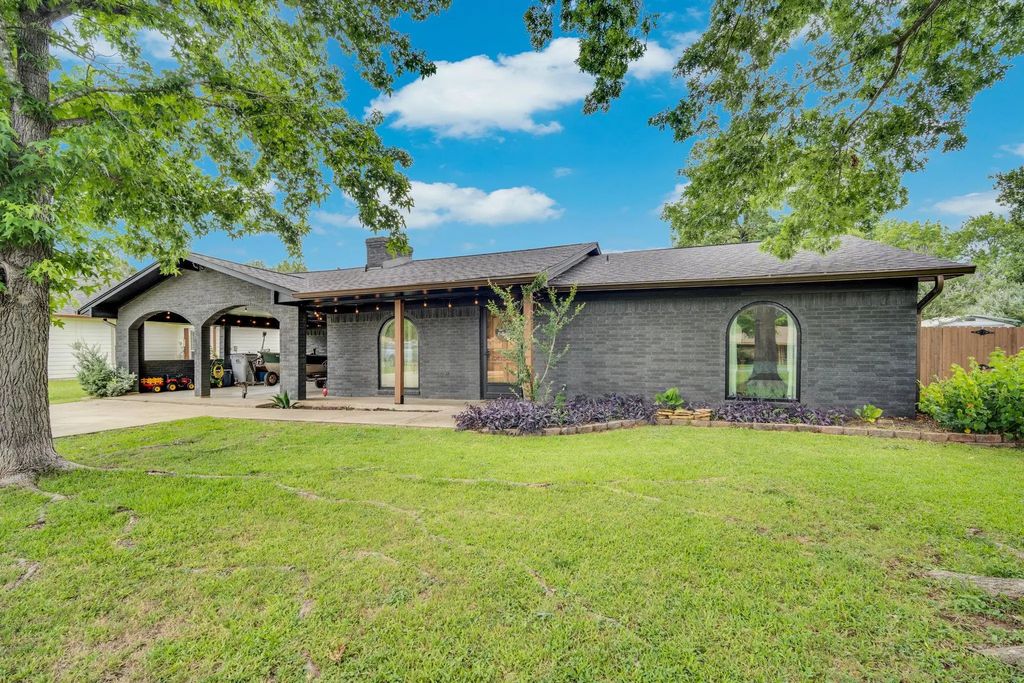605 W 3rd Street, Maypearl