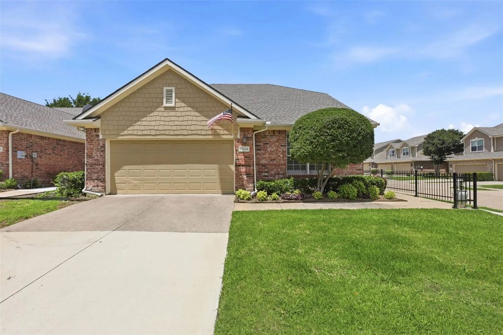 9825 Spire Lane, Plano