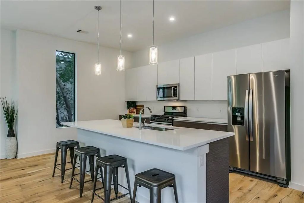 2627 Kimsey Drive 103, Dallas