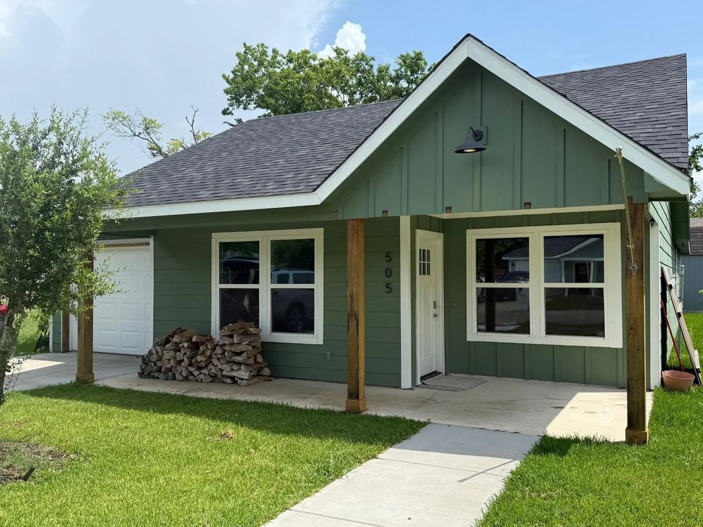 505 Thomas Street, Terrell