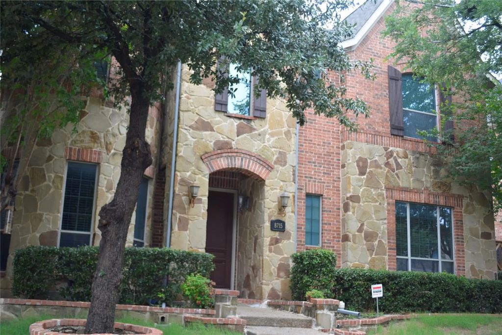 8715 Lost Canyon Road, Irving