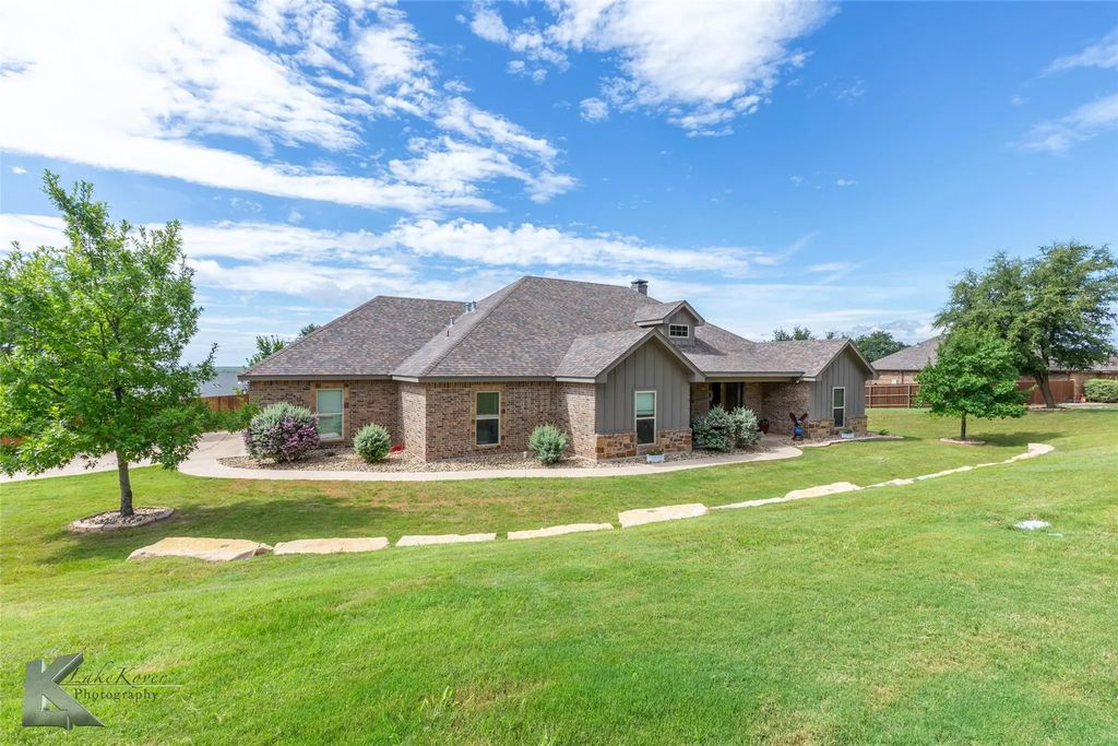 110 Moore Drive, Tuscola