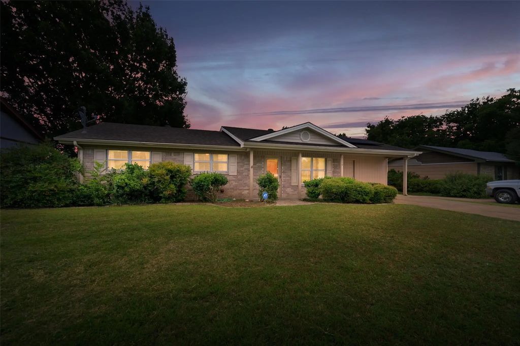 1119 Chester Street, Cleburne