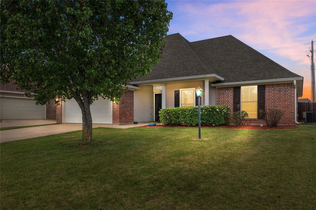 316 N Hampton Street, Haughton