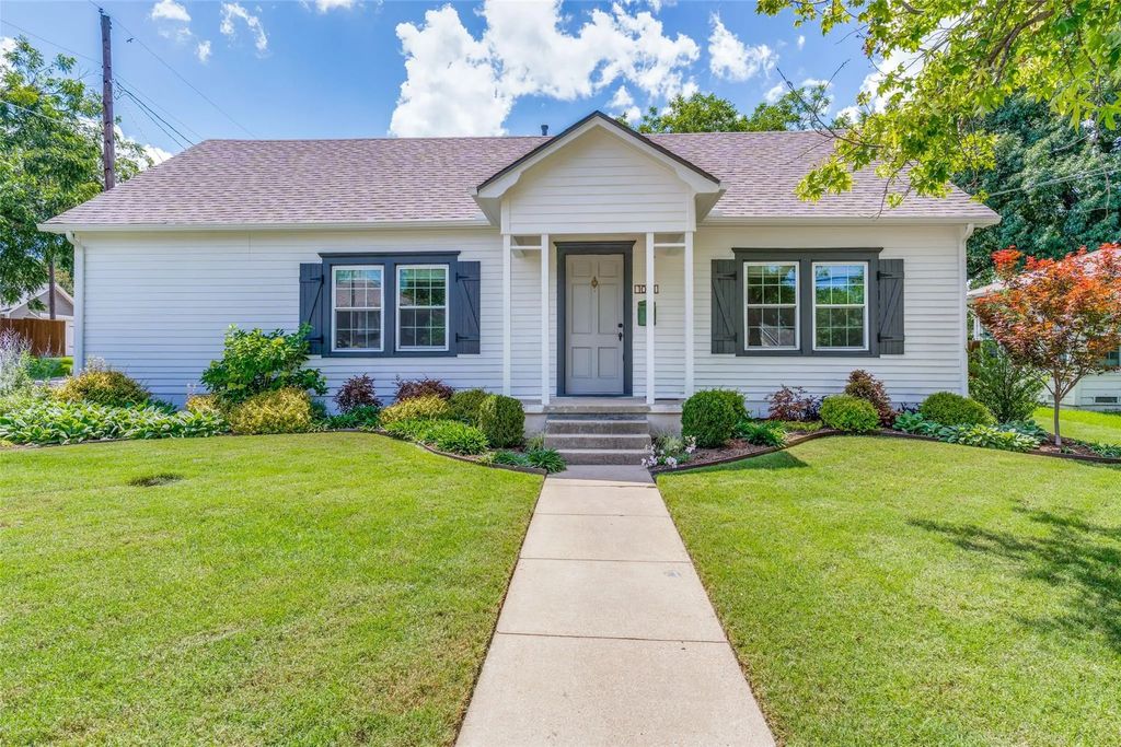 1001 N College Street, McKinney