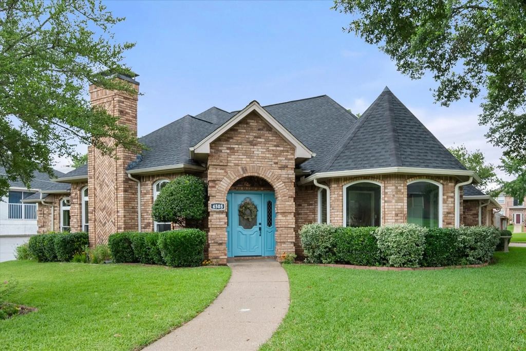 4505 Long Island Lane, Arlington