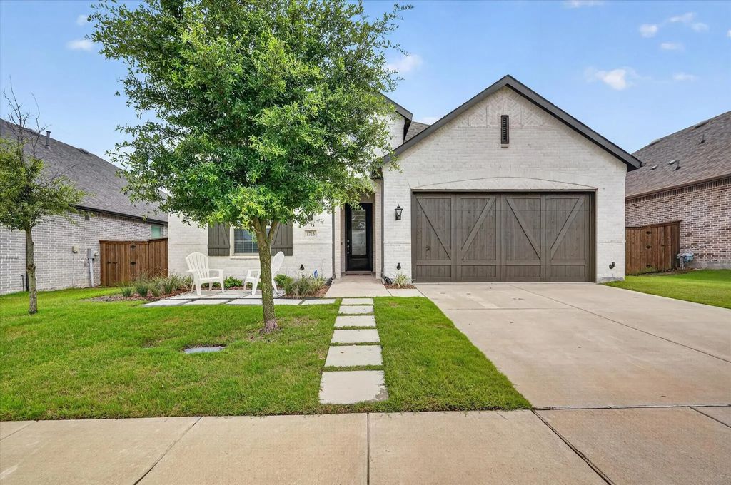 1713 Pieneze Drive, McLendon Chisholm