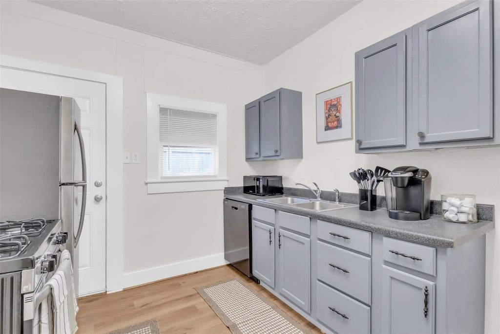 4121 Junius Street 4123, Dallas