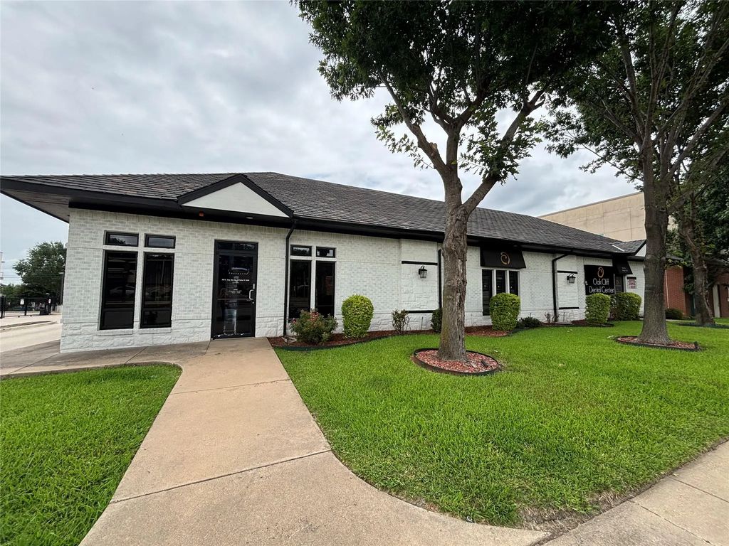 820 N Zang Boulevard, Dallas