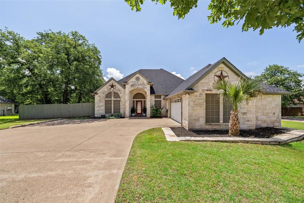 6705 Forest Oaks Court, Granbury