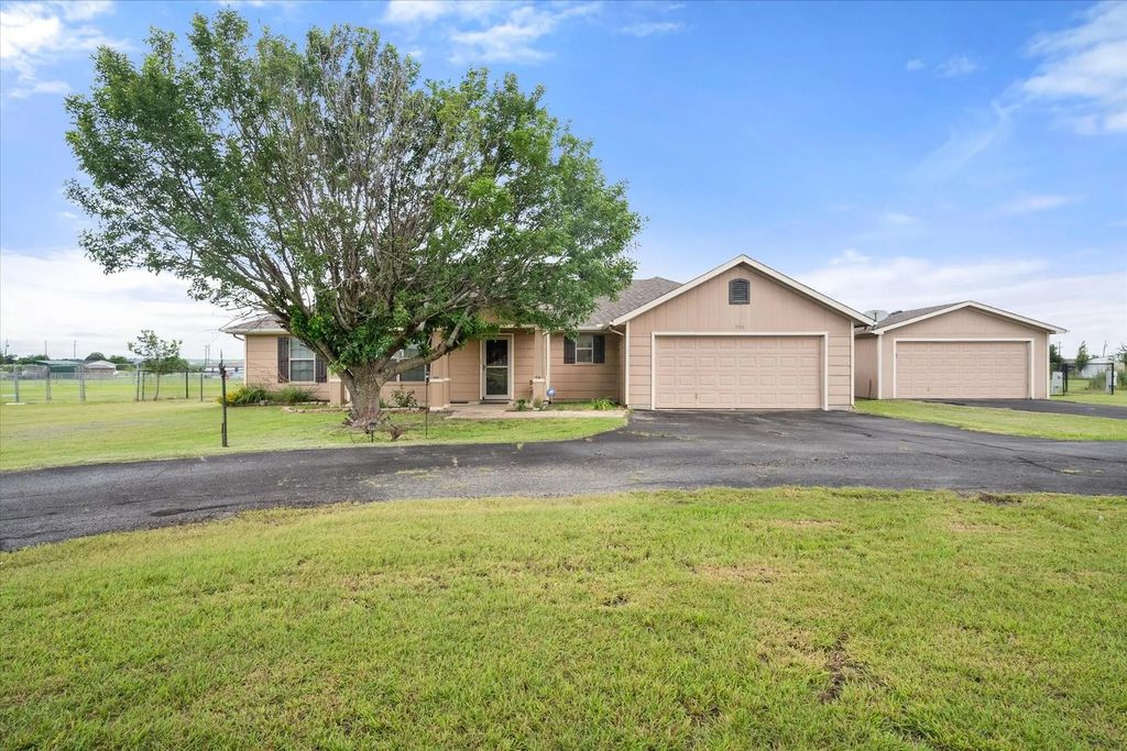 9113 N Monterrey Drive, Alvarado
