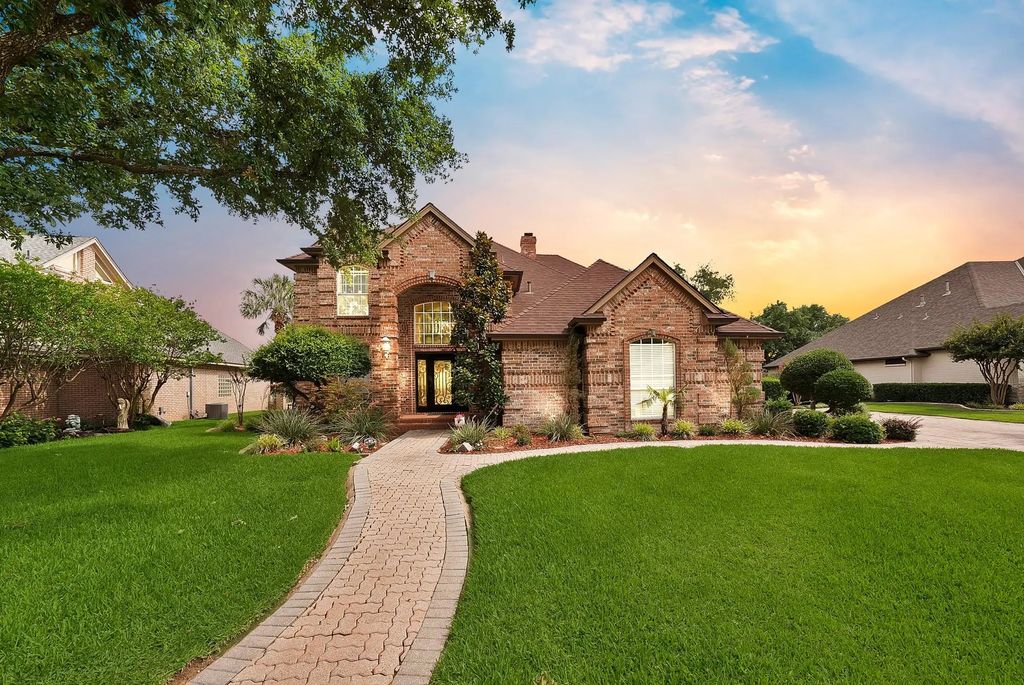 803 Riviera Drive, Mansfield