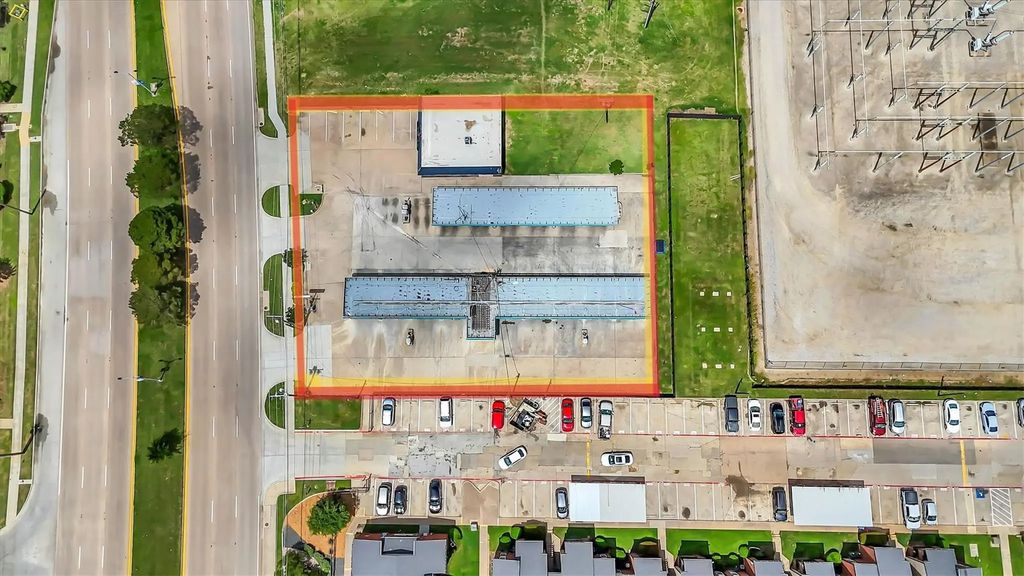 2235 E Pioneer Parkway, Arlington