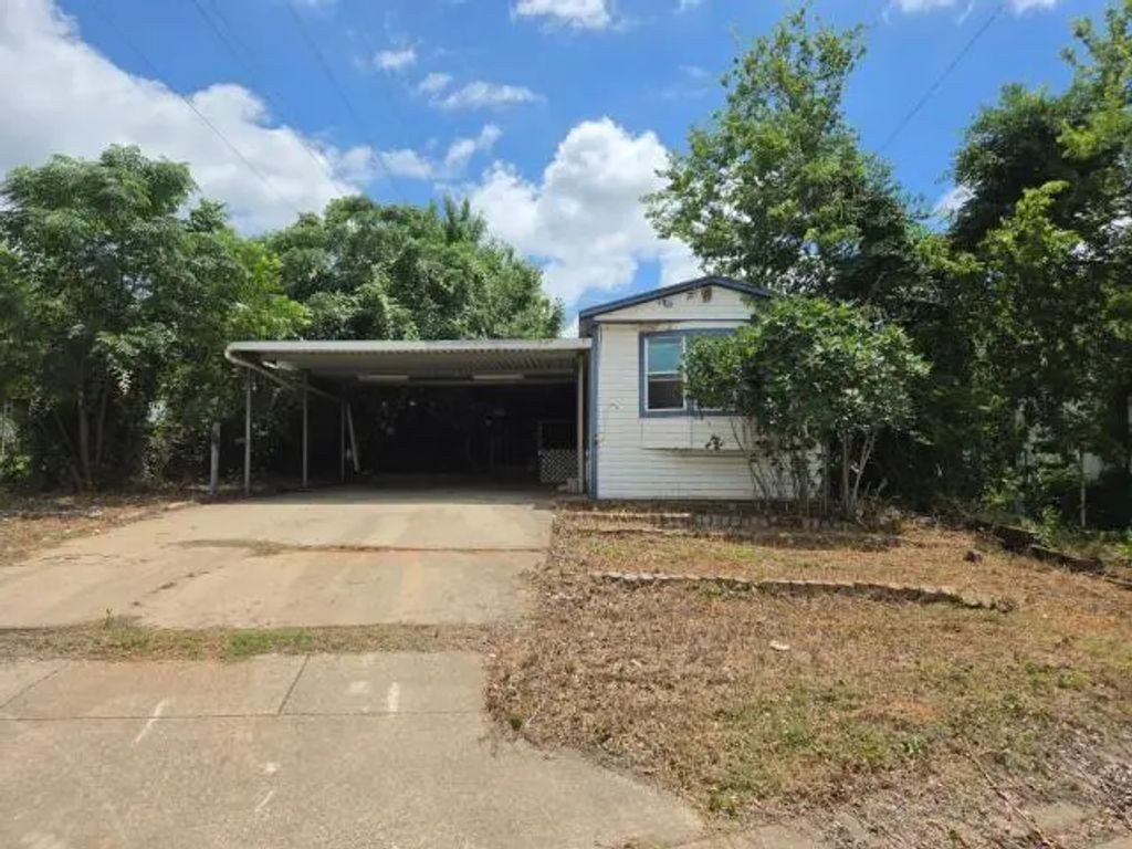 6344 S Highland Circle, Haltom City