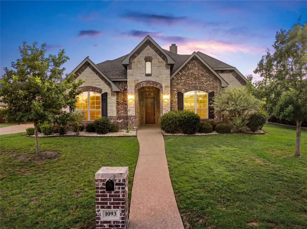 1093 Hesselridge Drive, Hewitt