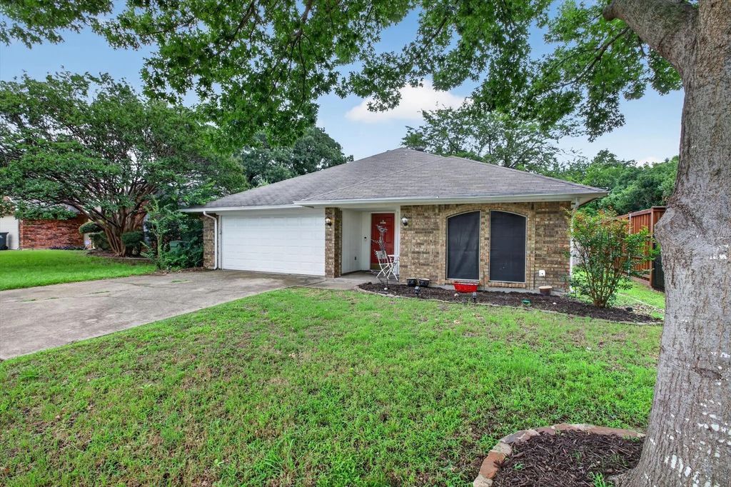 2128 Turf Club Drive, Arlington