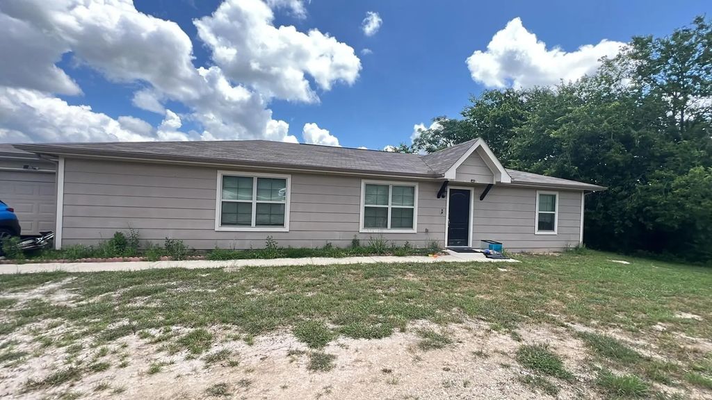 521 Brazos Hills Drive, Weatherford