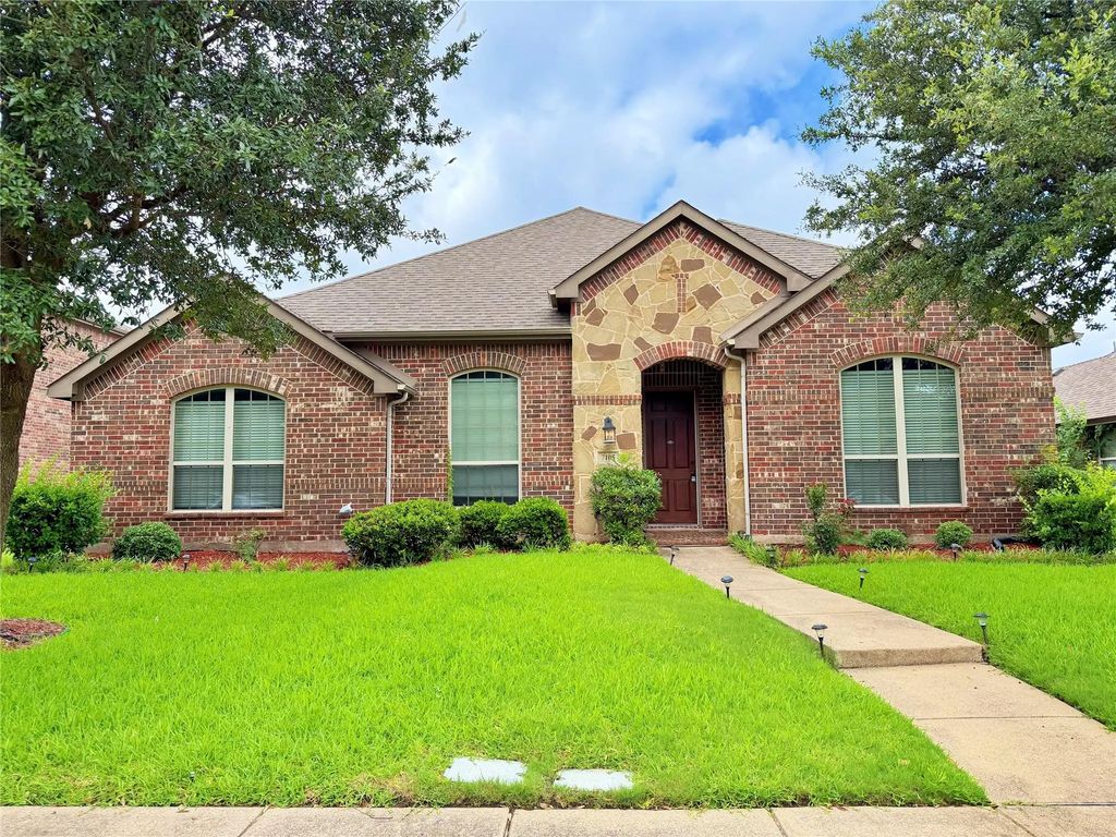 7105 Handen Drive, Rowlett