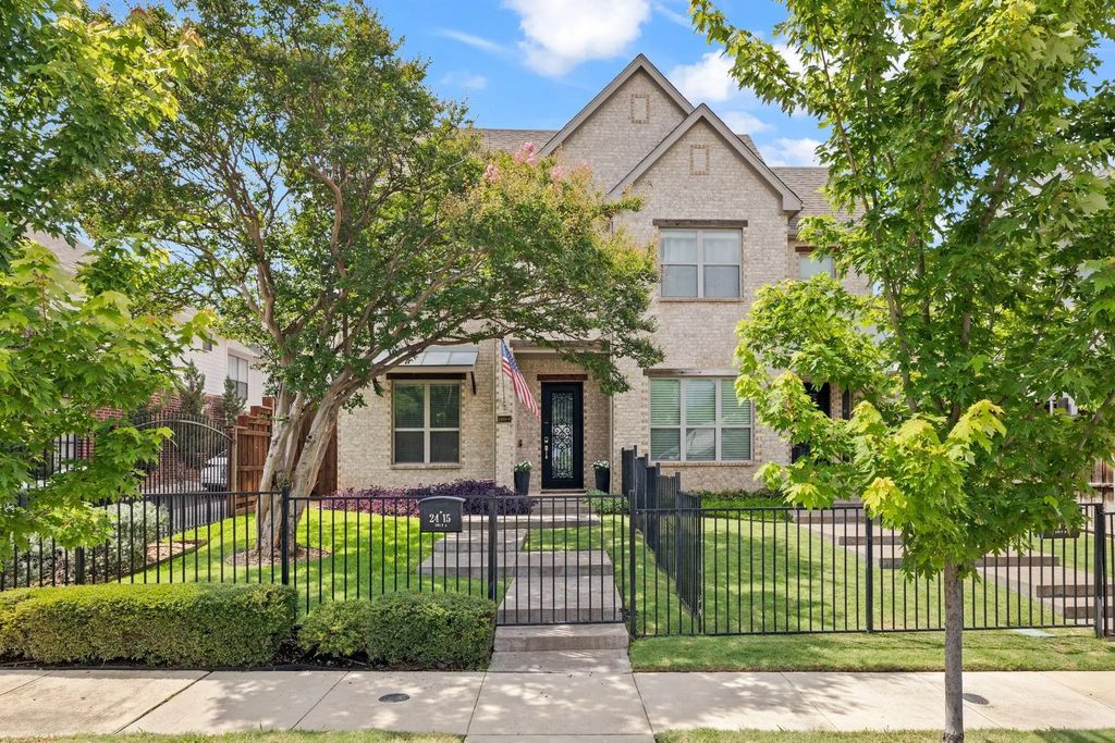 2415 Knight Street A, Dallas