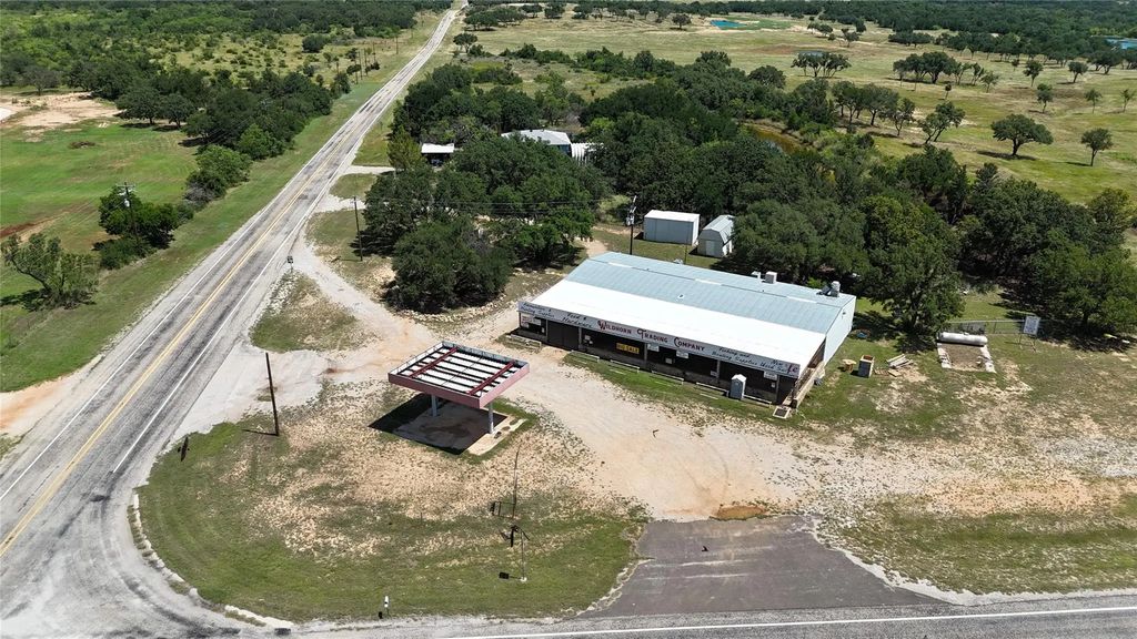 4985 Park Road 15, Brownwood