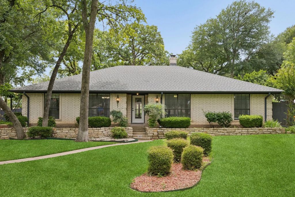 1804 Lakewood Drive, Weatherford