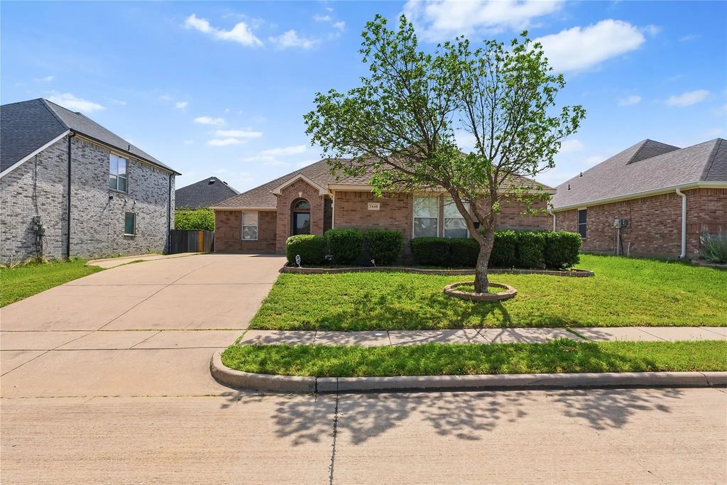 1640 Nashwood Drive, Grand Prairie