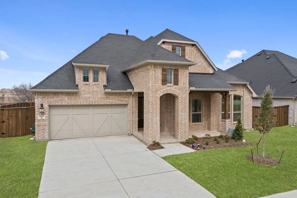 2611 Brazos Drive, Mansfield