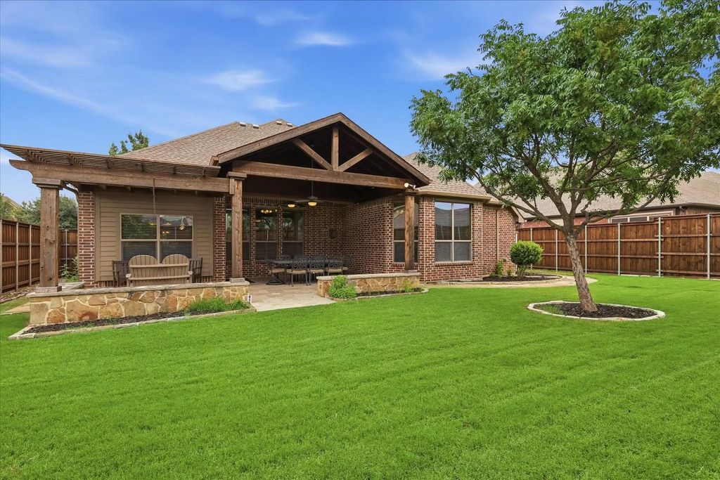 411 Devonshire Drive, Prosper