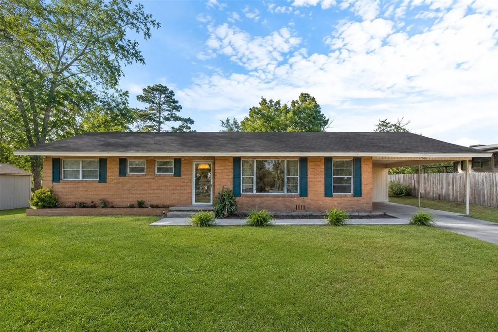 1100 Cedar Street, Teague
