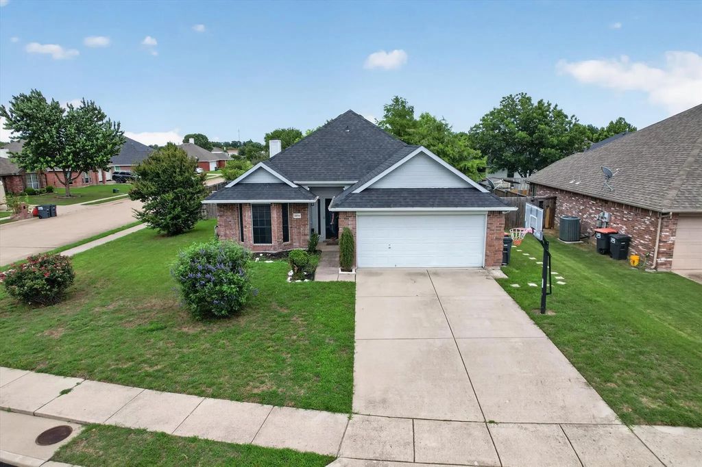 2814 Ashley Lane, Anna