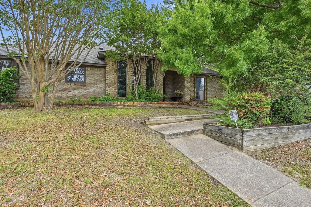 3205 Wrangler Road, Plano