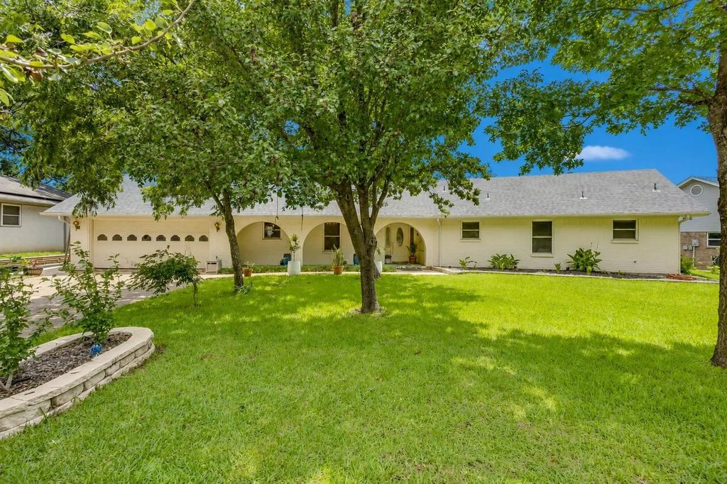 213 Mistletoe Lane, Keene