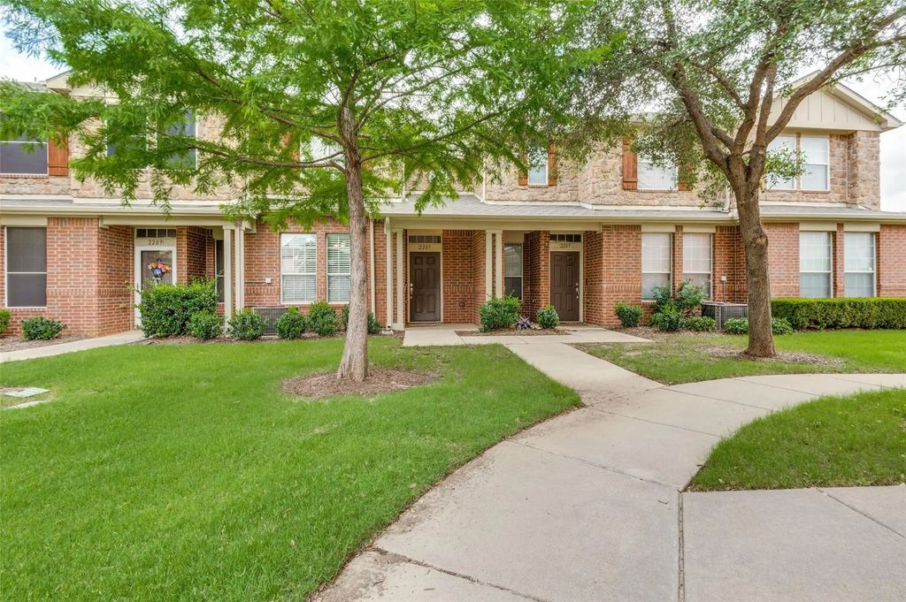 2207 Biscayne Park Lane, Grand Prairie