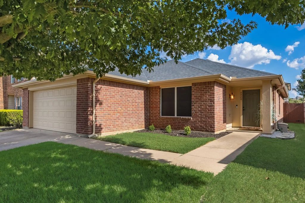 4848 Trail Hollow Drive, Fort Worth