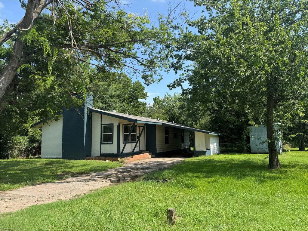 1605 Jackson Street, Commerce