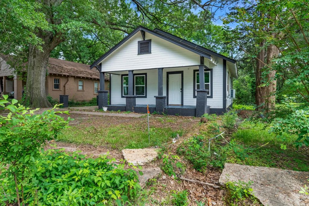 2013 West 10th Street, Texarkana