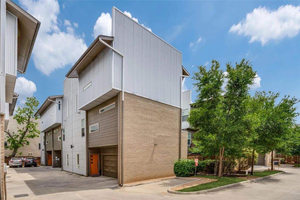 2452 Thatcher Drive, Dallas